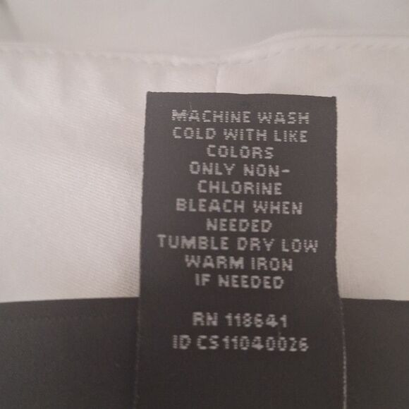 Lane Bryant Womens Capri Cropped Pants White Button Classic Size 20 - Picture 8 of 11